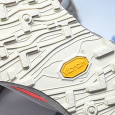 NORDA 001 Anti Slip Wear Resistant 灰红#YZ00436 36.5 3 NORDA 001 Anti Slip Wear Resistant 灰红#YZ00436 36.5 3