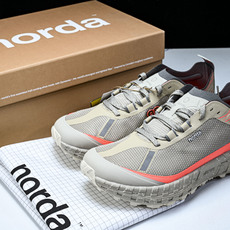 NORDA 001 Anti Slip Wear Resistant 灰红#YZ00436 36.5 3 NORDA 001 Anti Slip Wear Resistant 灰红#YZ00436 36.5 3