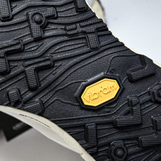 NORDA 001 Anti Slip Wear Resistant 米白绿23#YZ00436 36. NORDA 001 Anti Slip Wear Resistant 米白绿23#YZ00436 36.