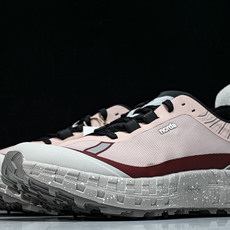 NORDA 001 Anti Slip Wear Resistant 粉灰#YZ00436 36.5 3 NORDA 001 Anti Slip Wear Resistant 粉灰#YZ00436 36.5 3
