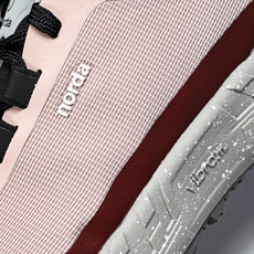 NORDA 001 Anti Slip Wear Resistant 粉灰#YZ00436 36.5 3 NORDA 001 Anti Slip Wear Resistant 粉灰#YZ00436 36.5 3
