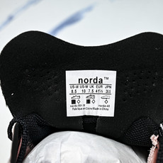 NORDA 001 Anti Slip Wear Resistant 粉灰#YZ00436 36.5 3 NORDA 001 Anti Slip Wear Resistant 粉灰#YZ00436 36.5 3