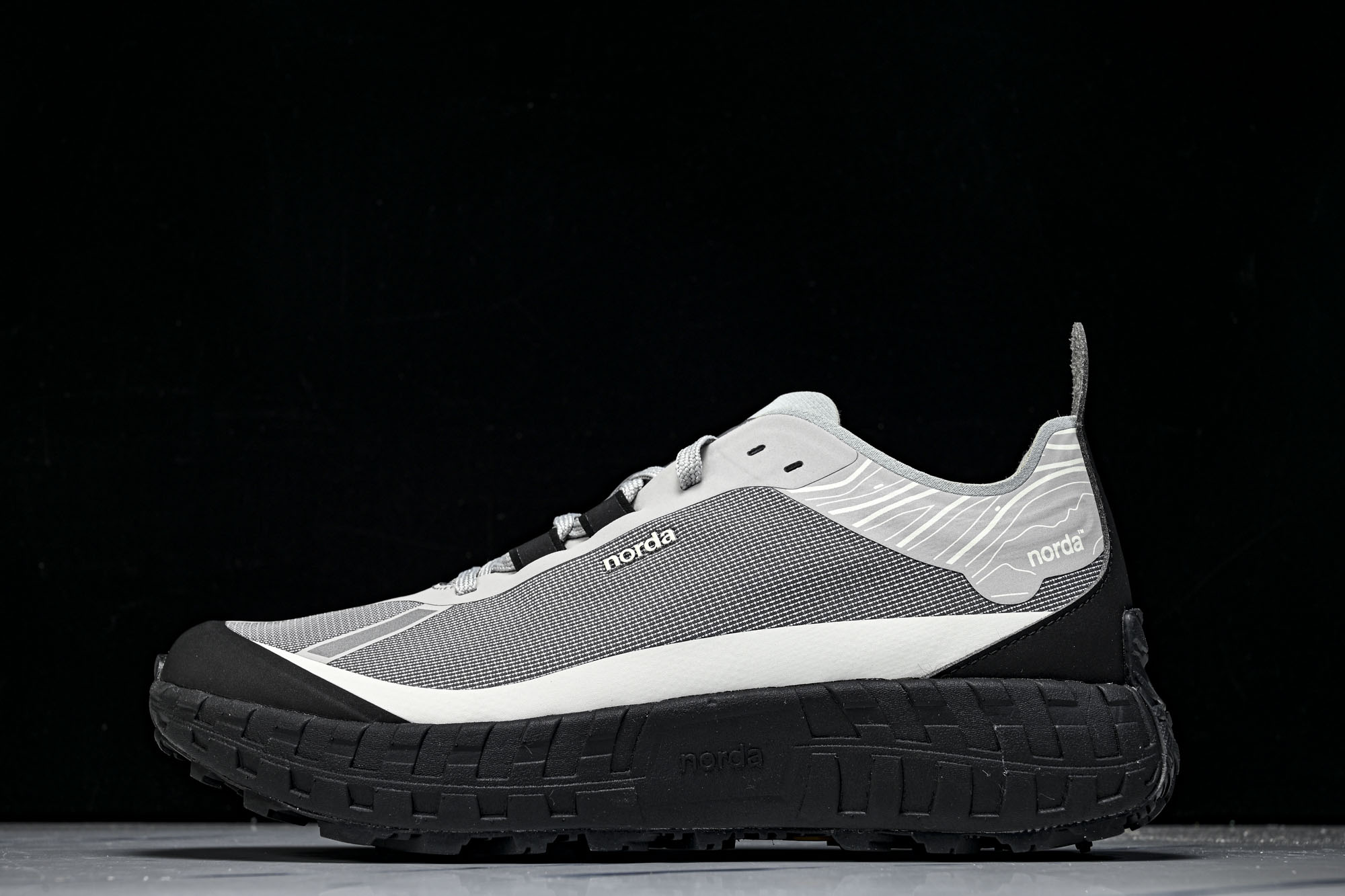 NORDA 001 Anti Slip Wear Resistant 黑白灰#YZ00436 36.5 