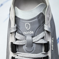 NORDA 001 Anti Slip Wear Resistant 黑白灰#YZ00436 36.5 NORDA 001 Anti Slip Wear Resistant 黑白灰#YZ00436 36.5
