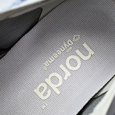 NORDA 001 Anti Slip Wear Resistant 黑白灰#YZ00436 36.5 NORDA 001 Anti Slip Wear Resistant 黑白灰#YZ00436 36.5