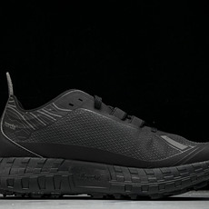 NORDA 001 Anti Slip Wear Resistant 黑色#YZ00436 36.5 3 NORDA 001 Anti Slip Wear Resistant 黑色#YZ00436 36.5 3