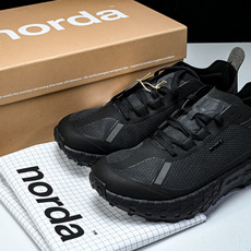 NORDA 001 Anti Slip Wear Resistant 黑色#YZ00436 36.5 3 NORDA 001 Anti Slip Wear Resistant 黑色#YZ00436 36.5 3