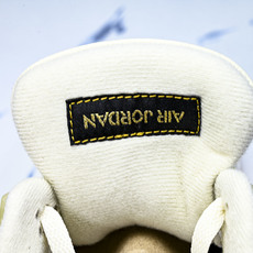 Air Jordan 4 Retro AJ4 米橙 HV0823-101 YZ03936 36.5 37 Air Jordan 4 Retro AJ4 米橙 HV0823-101 YZ03936 36.5 37