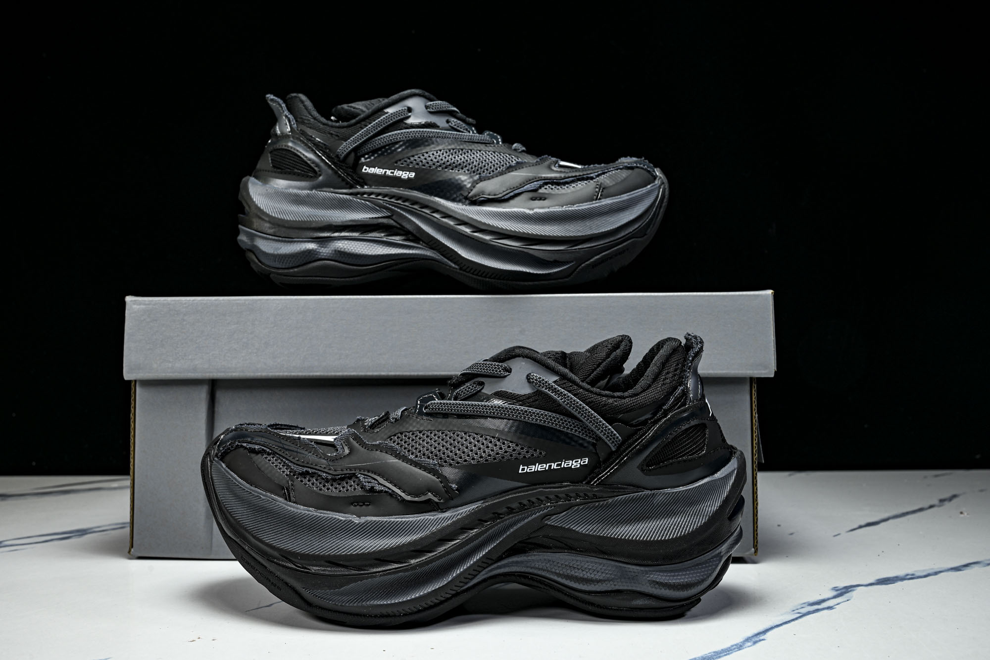 Balenciaga Jet 巴黎世家压纹印花圆头厚底低帮老爹鞋 YZ018-5✦新品 原配套鞋盒 鞋带