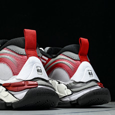 Balenciaga Triple S 2 官方同步 巴黎世家 二十四代潮流跑鞋WTRS2 1169 Y Balenciaga Triple S 2 官方同步 巴黎世家 二十四代潮流跑鞋WTRS2 1169 Y