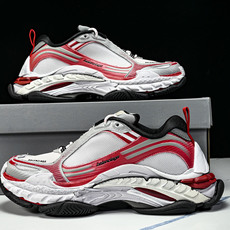 Balenciaga Triple S 2 官方同步 巴黎世家 二十四代潮流跑鞋WTRS2 1169 Y Balenciaga Triple S 2 官方同步 巴黎世家 二十四代潮流跑鞋WTRS2 1169 Y