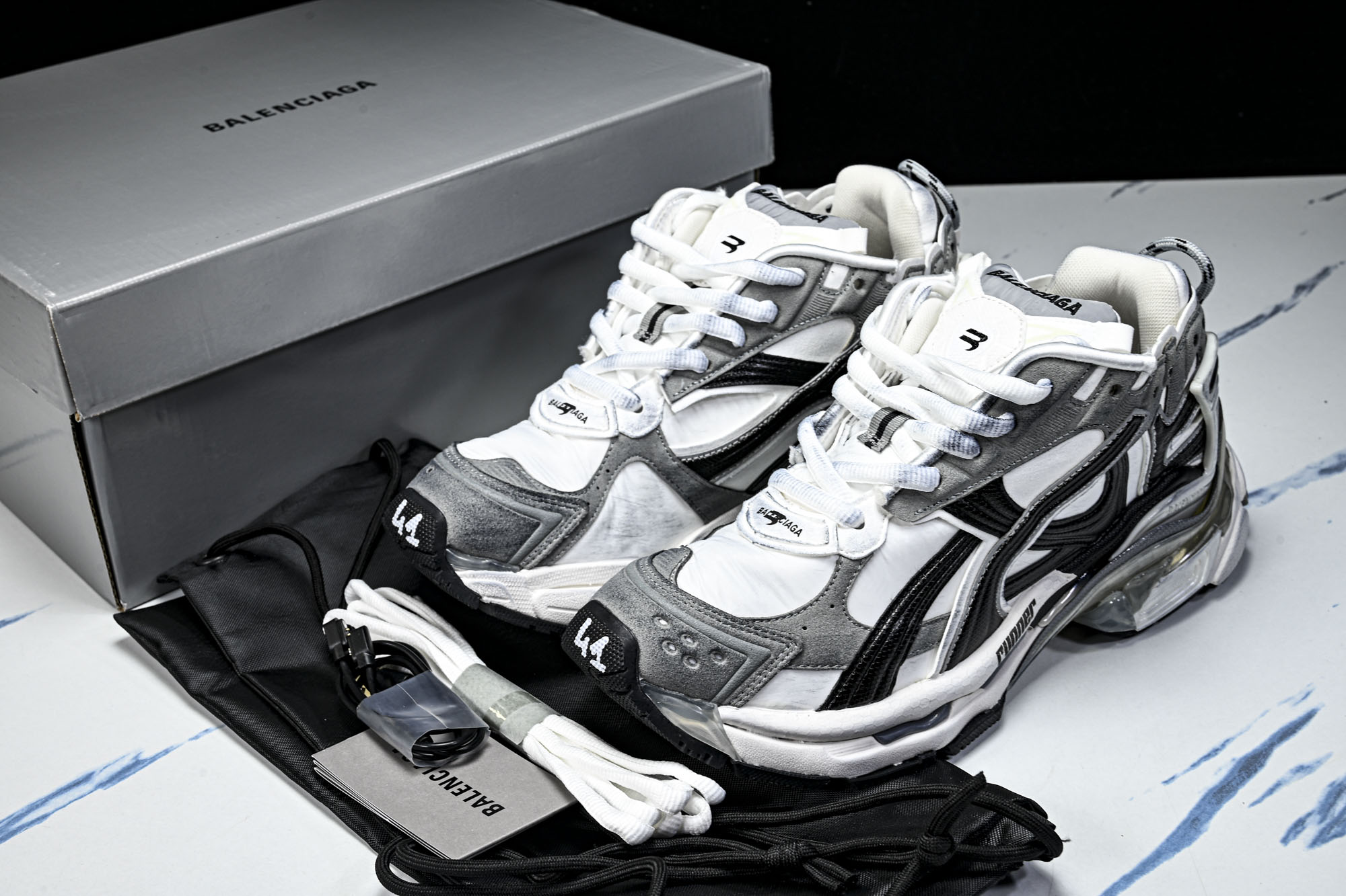 Balenciaga Runner LED 巴黎世家7.5 最新配色潮流复古休闲鞋 YZ018-5#全新