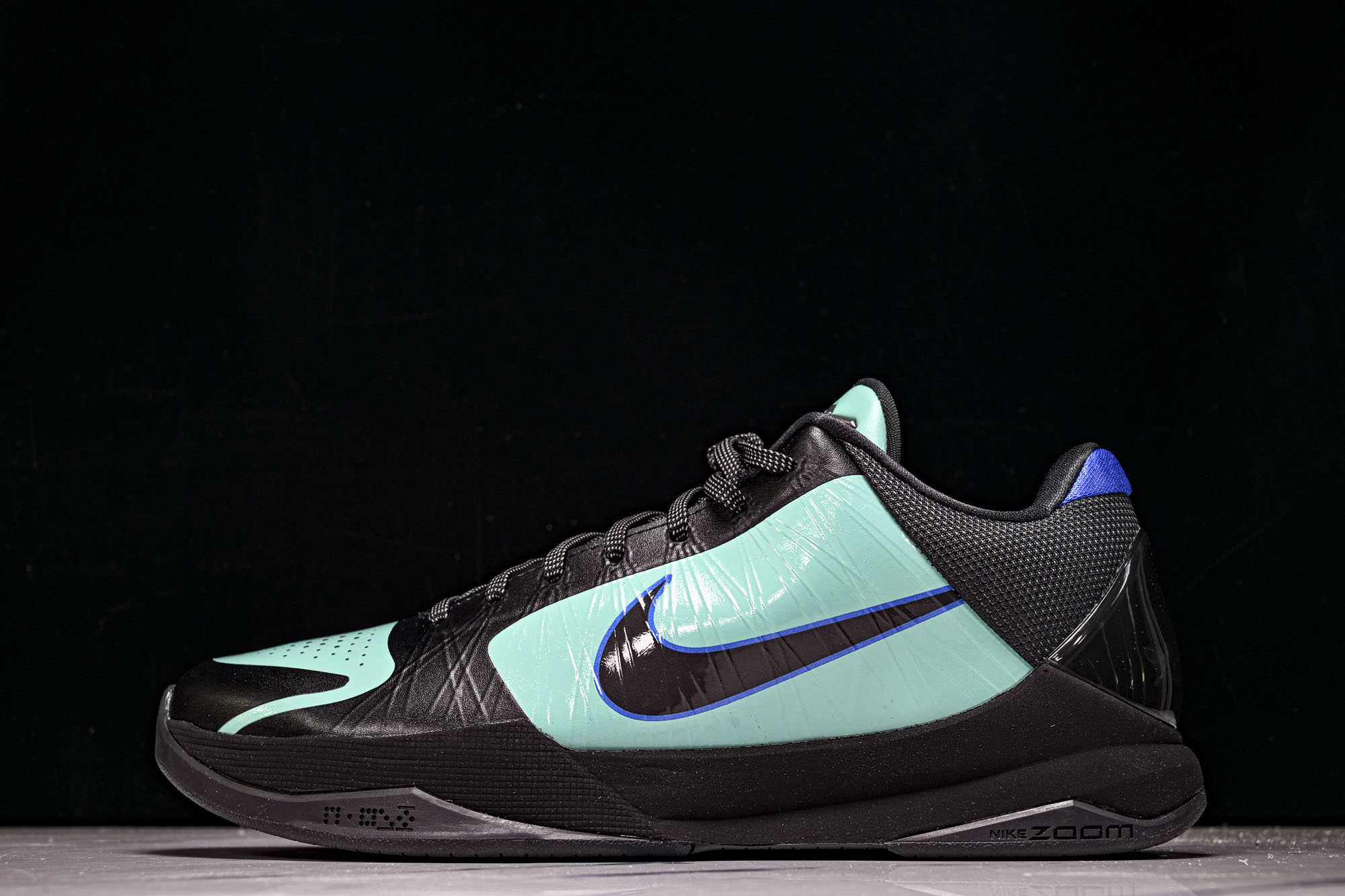 NK KOBE 5 V PROTRO CC PE 科比5 低帮实战篮球鞋IH0274-300 YZH12