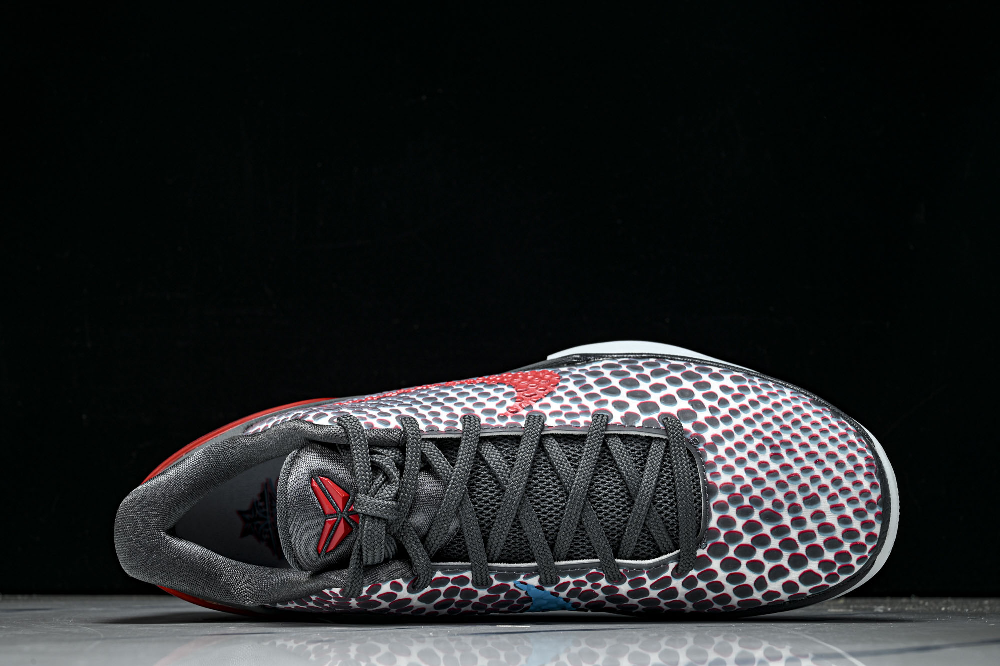NK KOBE 5 V PROTRO CC PE 科比5低帮实战篮球鞋IQ3902-002 YZH124