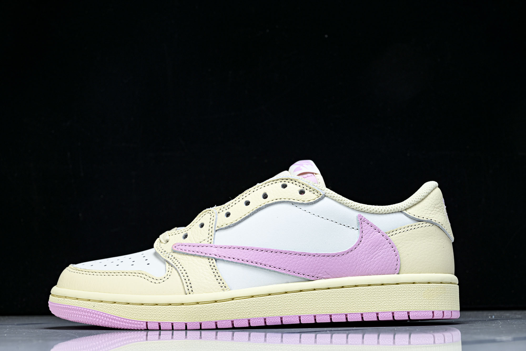 Air Jordan 1 Retro Low OG SP Travis Scott Shy Pink 粉