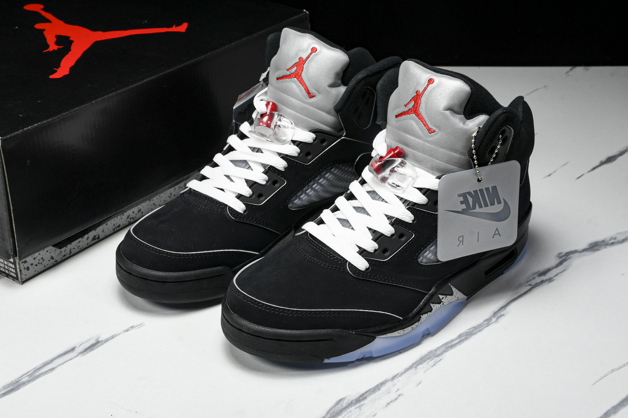 Air Jordan 5 “Black Metallic Reimagined”复刻黑银色 HF3975