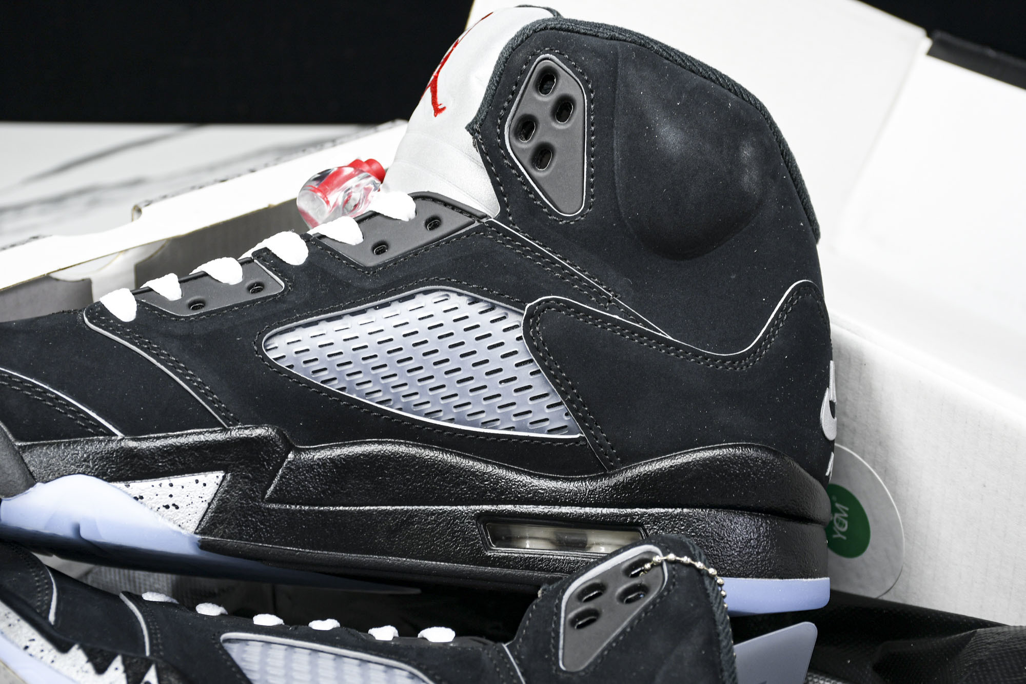 Air Jordan 5 “Black Metallic Reimagined”复刻黑银色 HF3975