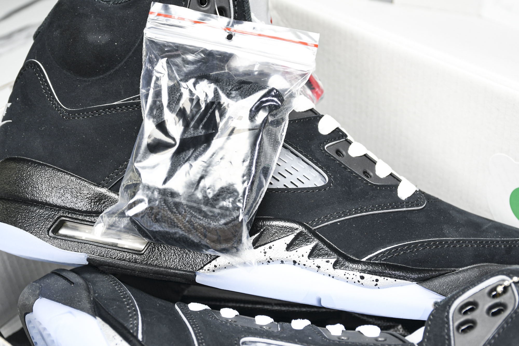 Air Jordan 5 “Black Metallic Reimagined”复刻黑银色 HF3975
