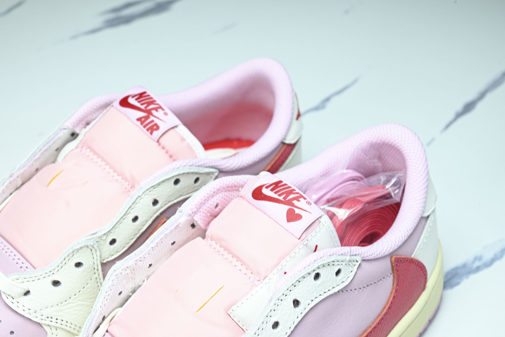 Travis Scott x Air Jordan 1 Low OG AJ1 乔1倒勾低帮 IQ7604