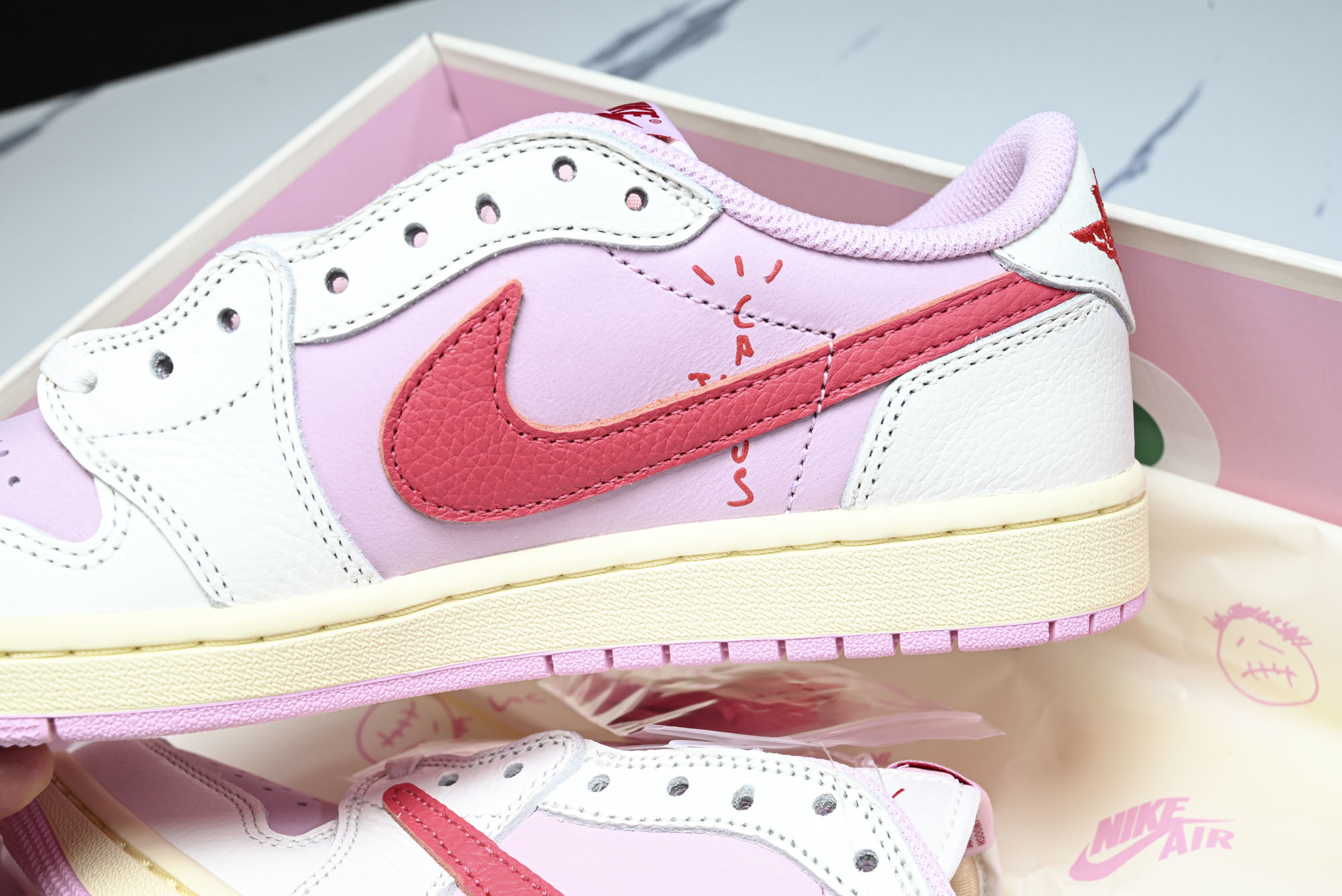 Travis Scott x Air Jordan 1 Low OG AJ1 乔1倒勾低帮 IQ7604
