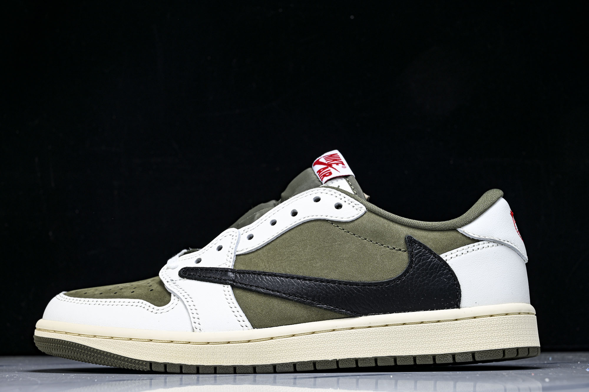 Travis Scott x Air Jordan 1 Low OG“Medium Olive”米绿 D