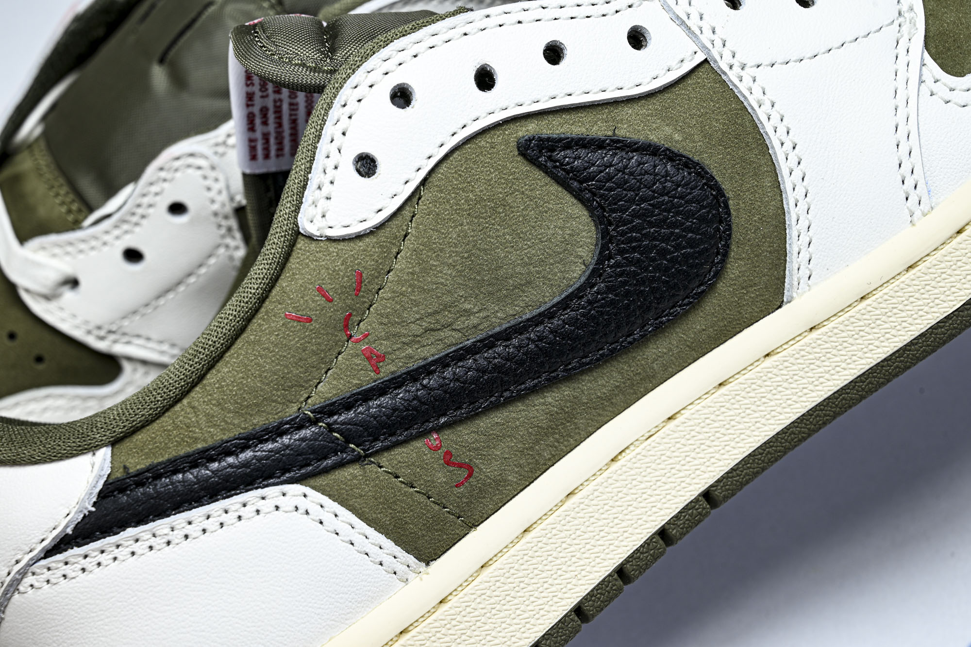 Travis Scott x Air Jordan 1 Low OG“Medium Olive”米绿 D