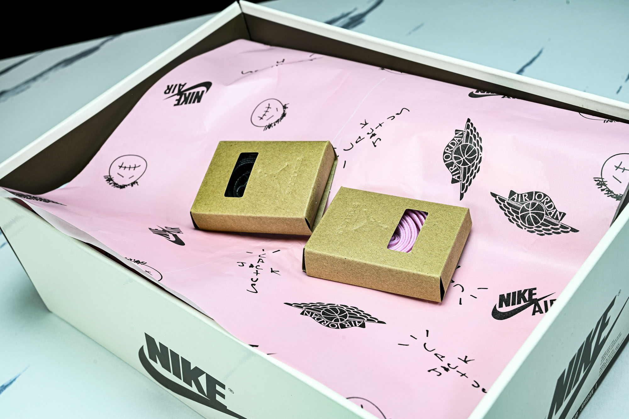 Travis Scott x Air Jordan 1 Low OG“Medium Olive”米绿 D