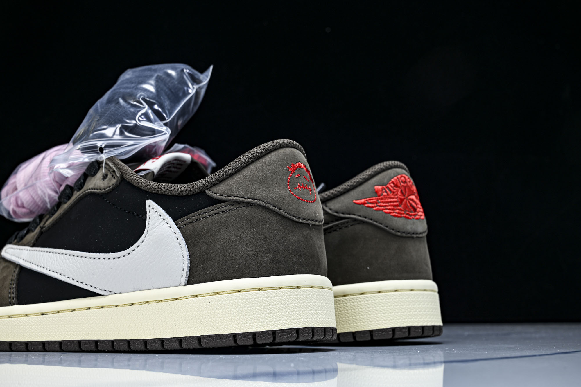 Travis Scott x Air Jordan 1 Low 低帮 倒钩 深棕 CQ4277-001 