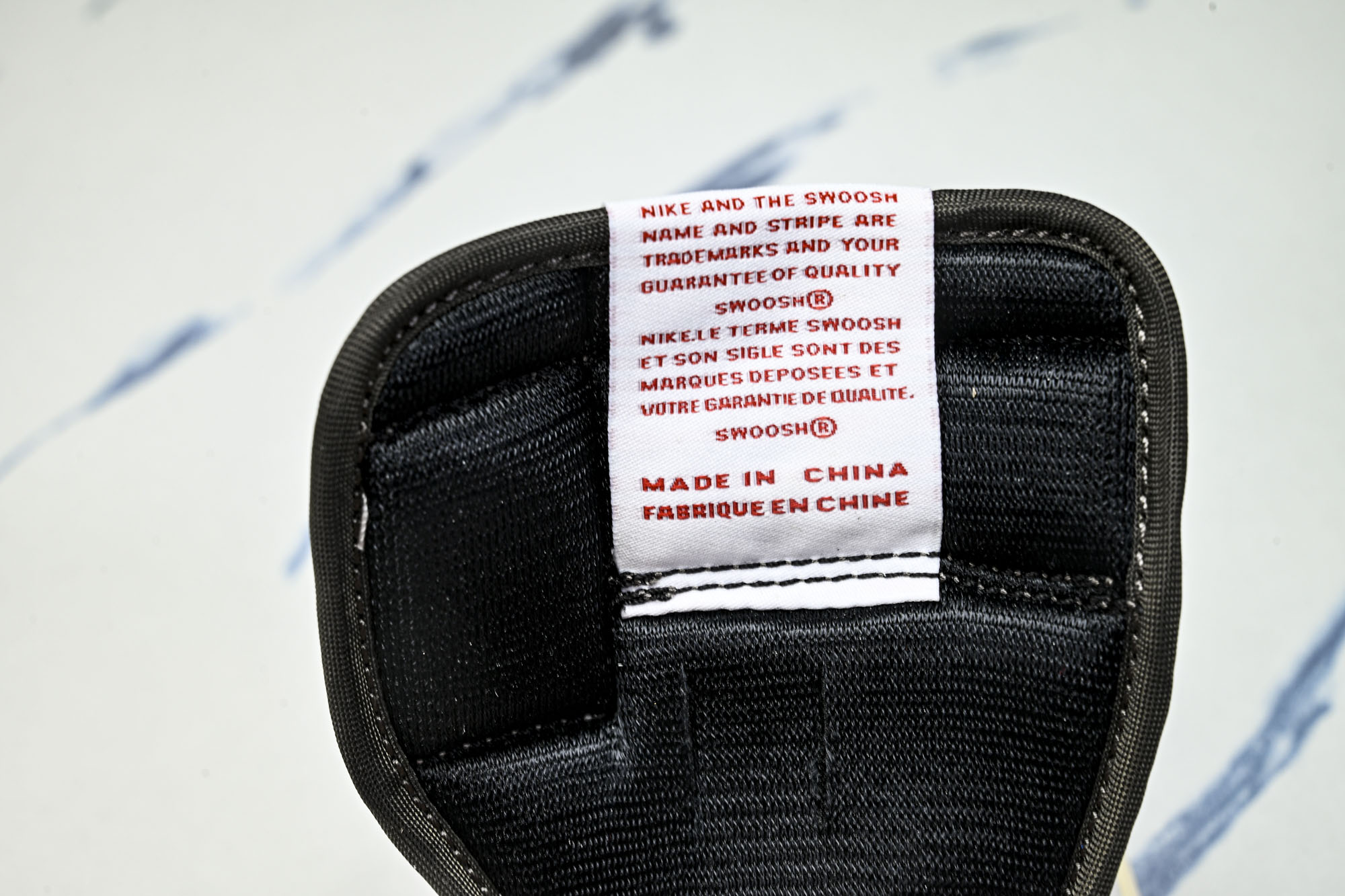 Travis Scott x Air Jordan 1 Reverse Mocha 倒钩摩卡棕白低帮 D