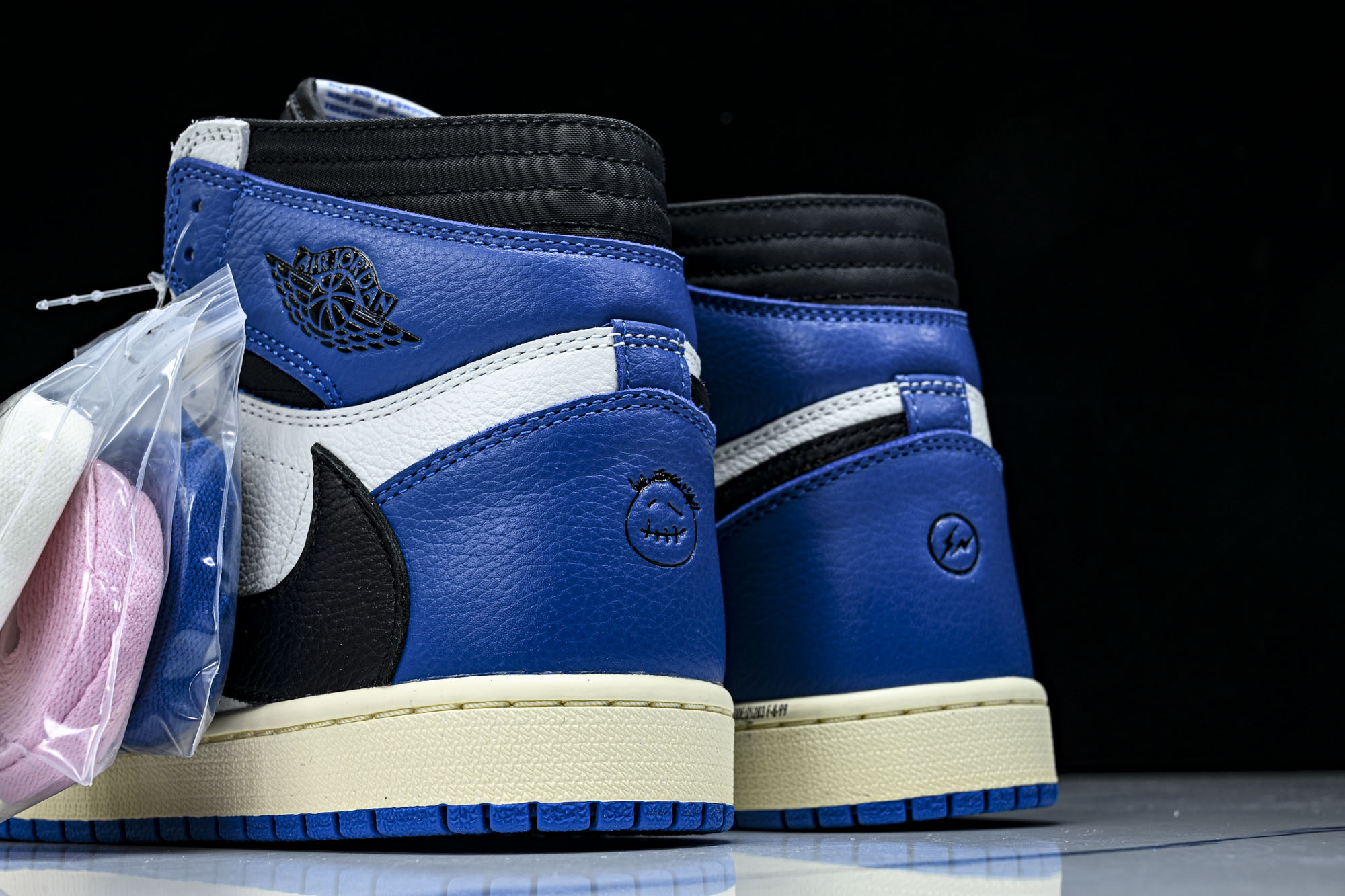 Travis Scott x Fragment x Air Jordan 1 High OG SP “M