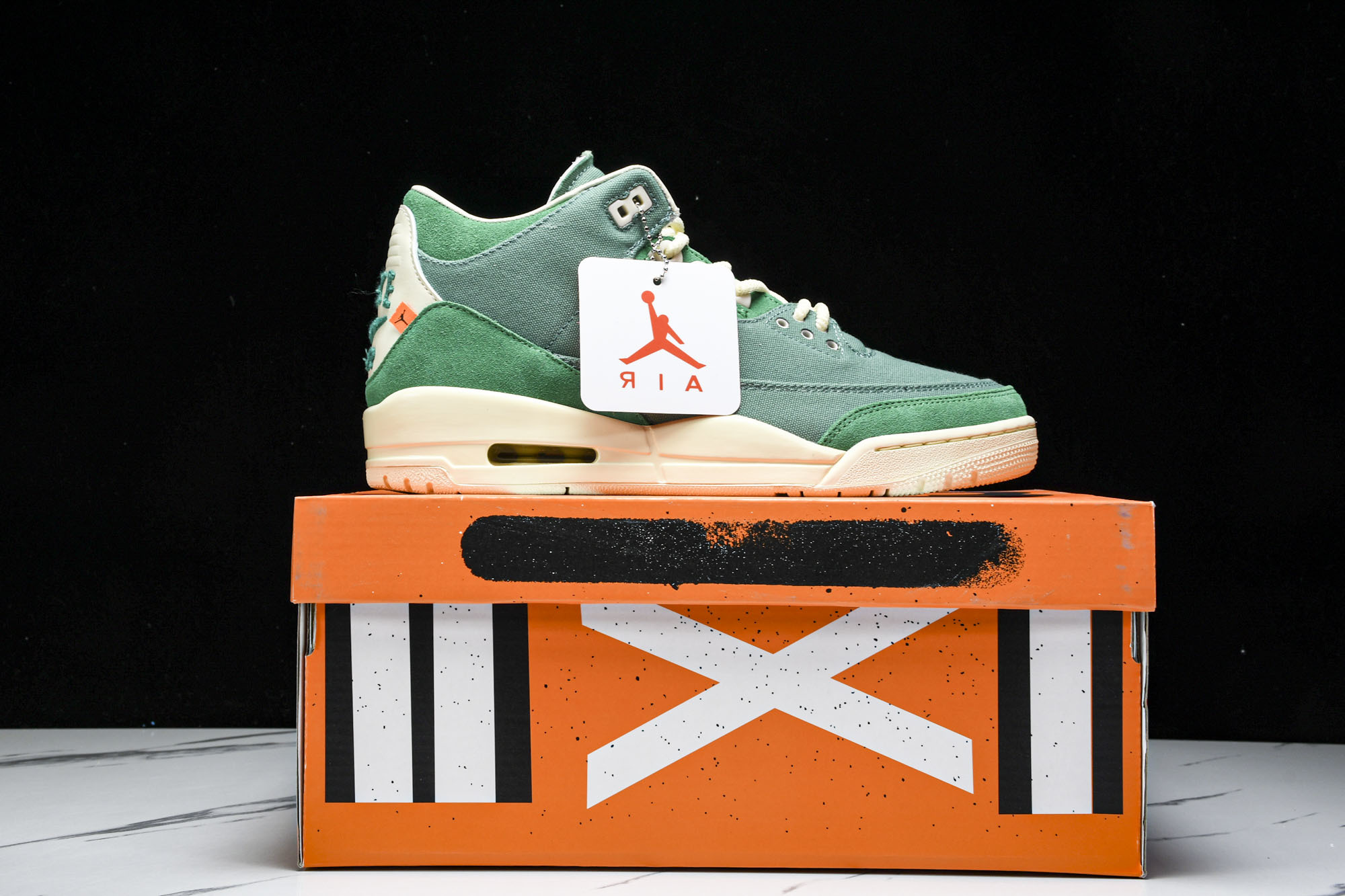 WMNS AIR JORDAN 3 RETRO OG SP 纽约艺术家联名 FZ7974-300 #YZ