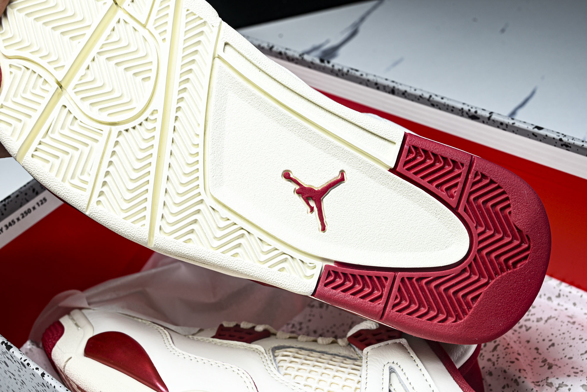 Air Jordan 4 Retro _Valentine's Day_ AJ4 乔4红色情人节 HV0