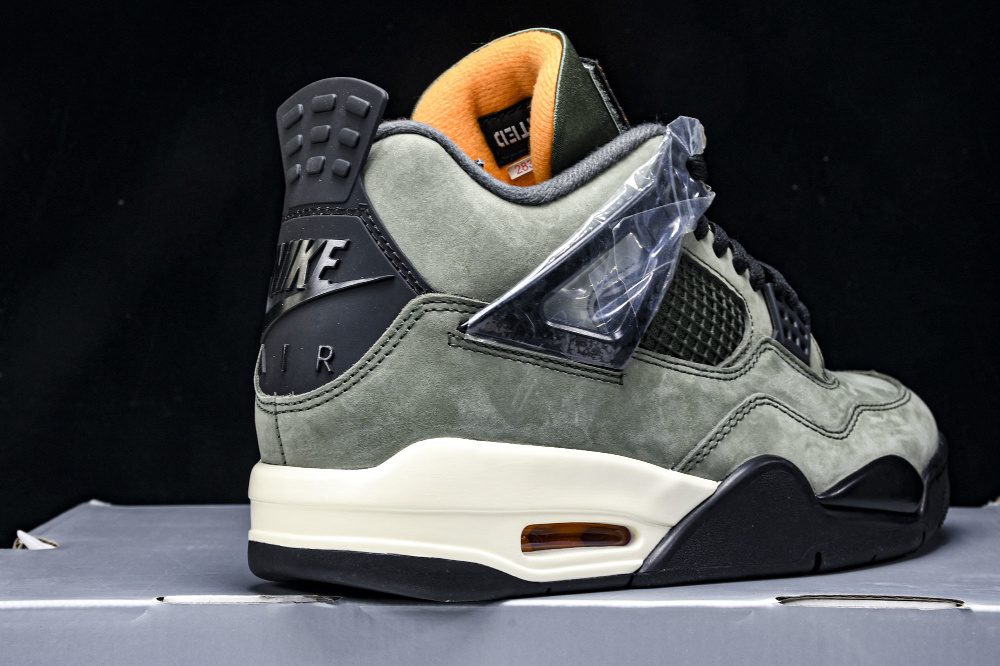 Air Jordan 4 Retro OG SP Undefeated 军绿 IB1519-200 #Y