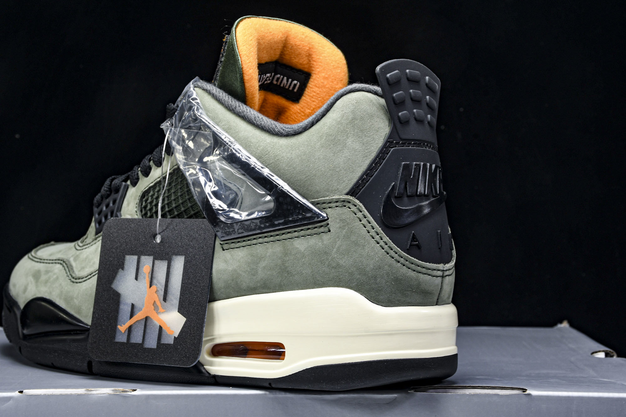 Air Jordan 4 Retro OG SP Undefeated 军绿 IB1519-200 #Y
