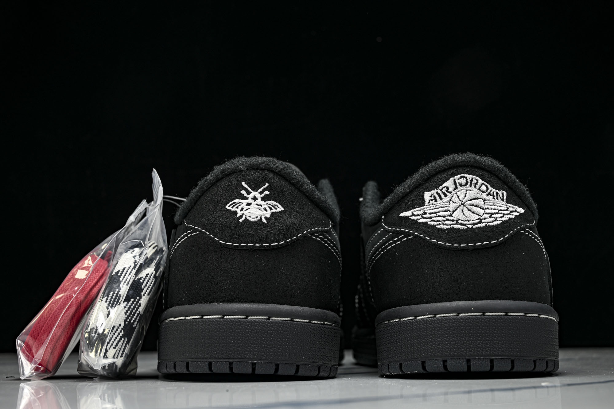 Travis Scott x Air Jordan 1 Low OG 'Black Phantom'全黑