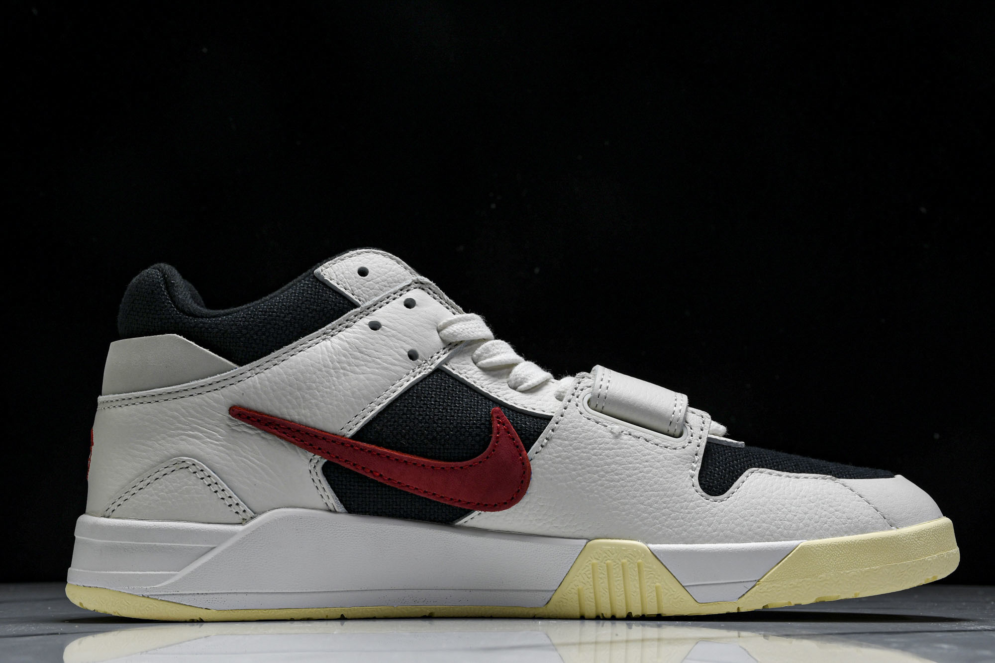 Travis Scott x Jordan Jumpman Jack TR“University Red