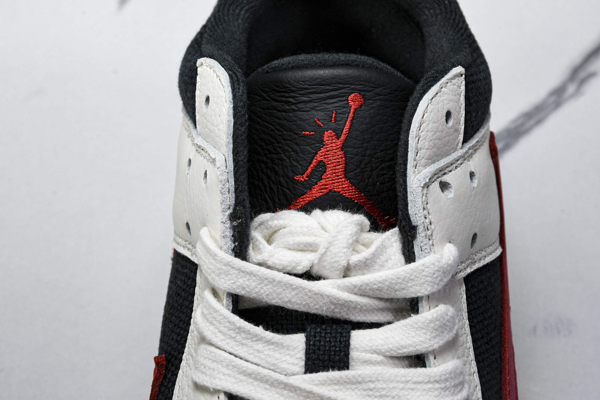 Travis Scott x Jordan Jumpman Jack TR“University Red