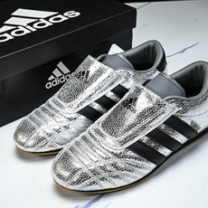 Adidas originals Taekwondo Low 跆拳道系列 经典复古薄底训练慢跑鞋JH96 Adidas originals Taekwondo Low 跆拳道系列 经典复古薄底训练慢跑鞋JH96