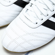 Adidas originals Taekwondo Low 跆拳道系列 经典复古薄底训练慢跑鞋JS11 Adidas originals Taekwondo Low 跆拳道系列 经典复古薄底训练慢跑鞋JS11