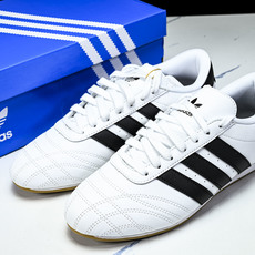 Adidas originals Taekwondo Low 跆拳道系列 经典复古薄底训练慢跑鞋JS11 Adidas originals Taekwondo Low 跆拳道系列 经典复古薄底训练慢跑鞋JS11