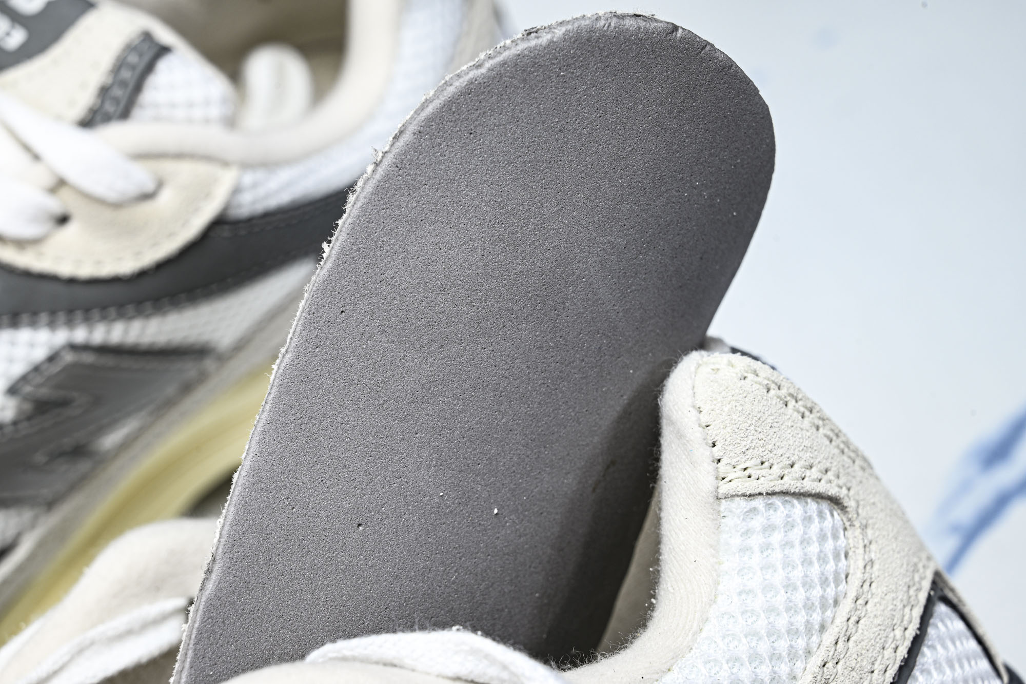 New Balance 603系列复古透气休闲运动慢跑鞋M6031CK #YZ039✦设计风格‌:承袭 