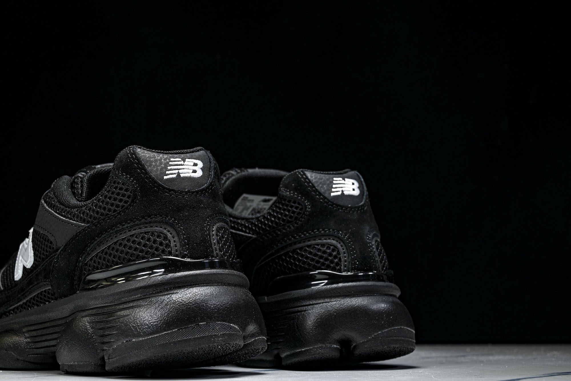 New Balance 603系列复古透气休闲运动慢跑鞋M6032HA #YZ039✦设计风格‌:承袭 