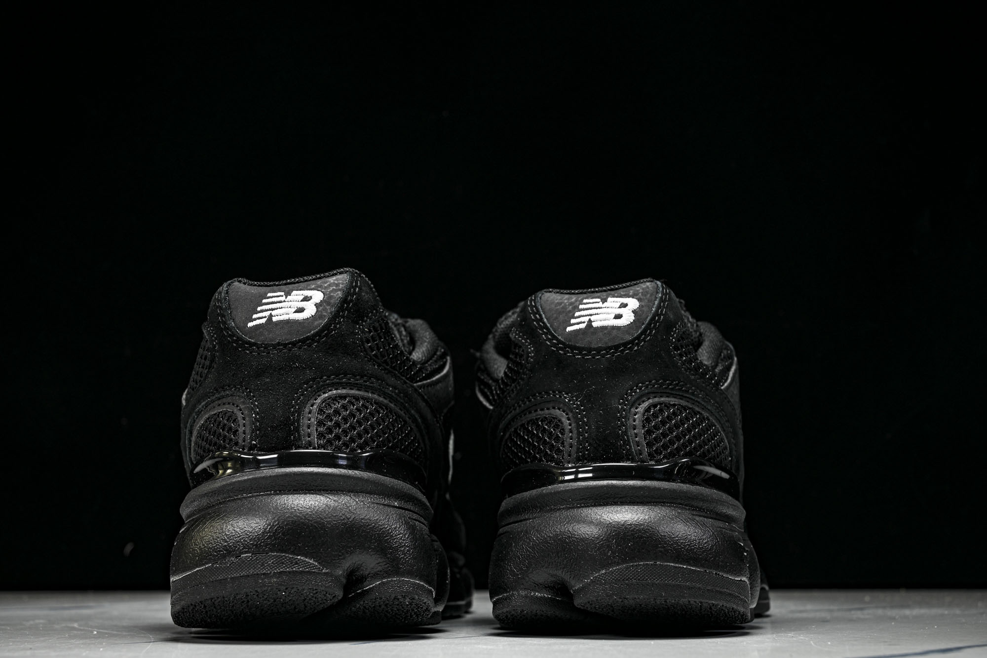 New Balance 603系列复古透气休闲运动慢跑鞋M6032HA #YZ039✦设计风格‌:承袭 