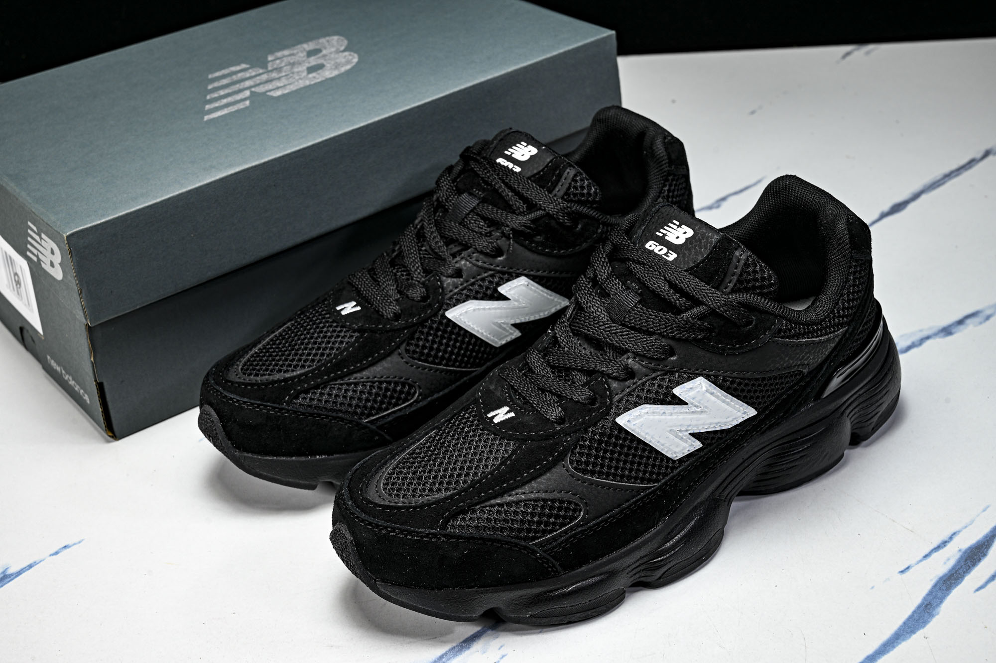 New Balance 603系列复古透气休闲运动慢跑鞋M6032HA #YZ039✦设计风格‌:承袭 