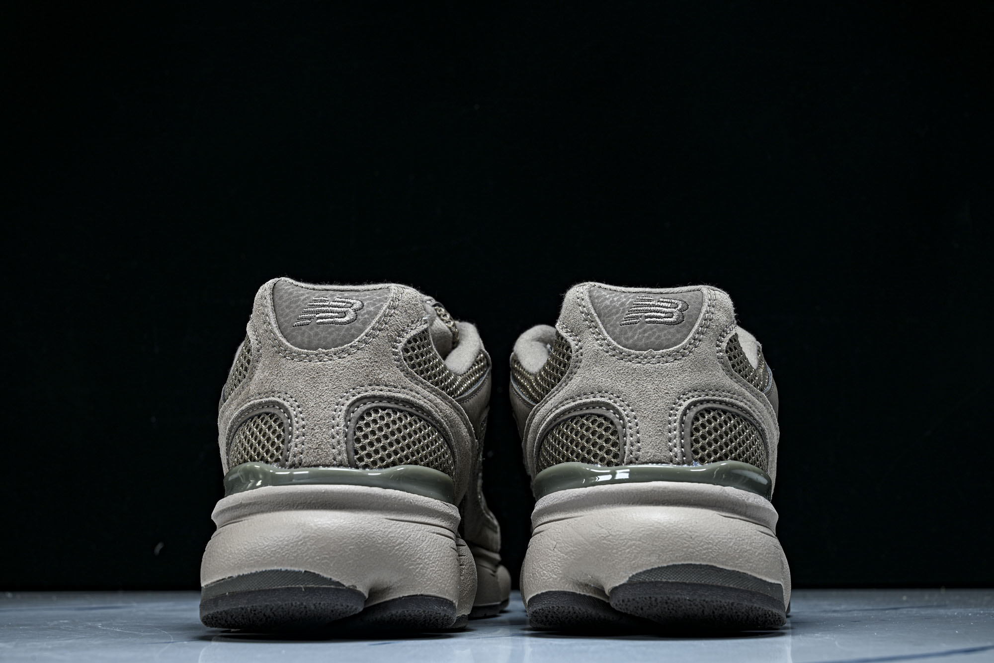 New Balance 603系列复古透气休闲运动慢跑鞋M6035RC #YZ039✦设计风格‌:承袭 