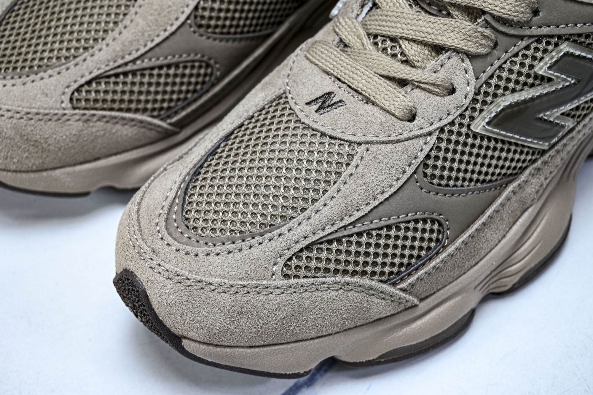 New Balance 603系列复古透气休闲运动慢跑鞋M6035RC #YZ039✦设计风格‌:承袭 