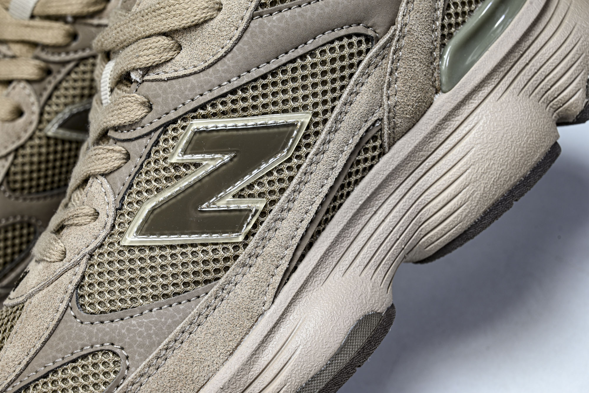 New Balance 603系列复古透气休闲运动慢跑鞋M6035RC #YZ039✦设计风格‌:承袭 