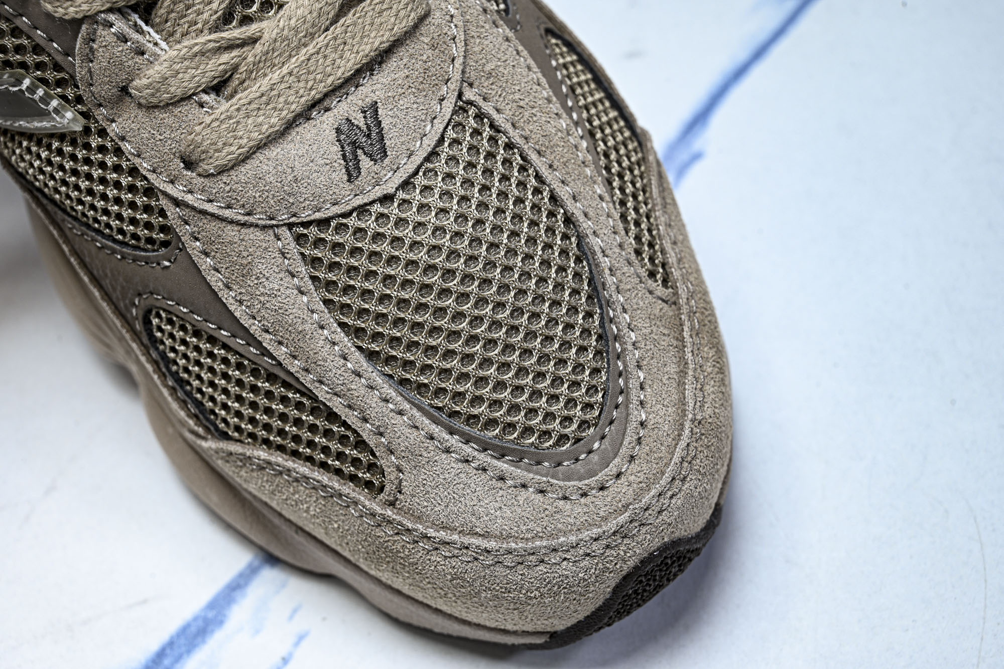 New Balance 603系列复古透气休闲运动慢跑鞋M6035RC #YZ039✦设计风格‌:承袭 