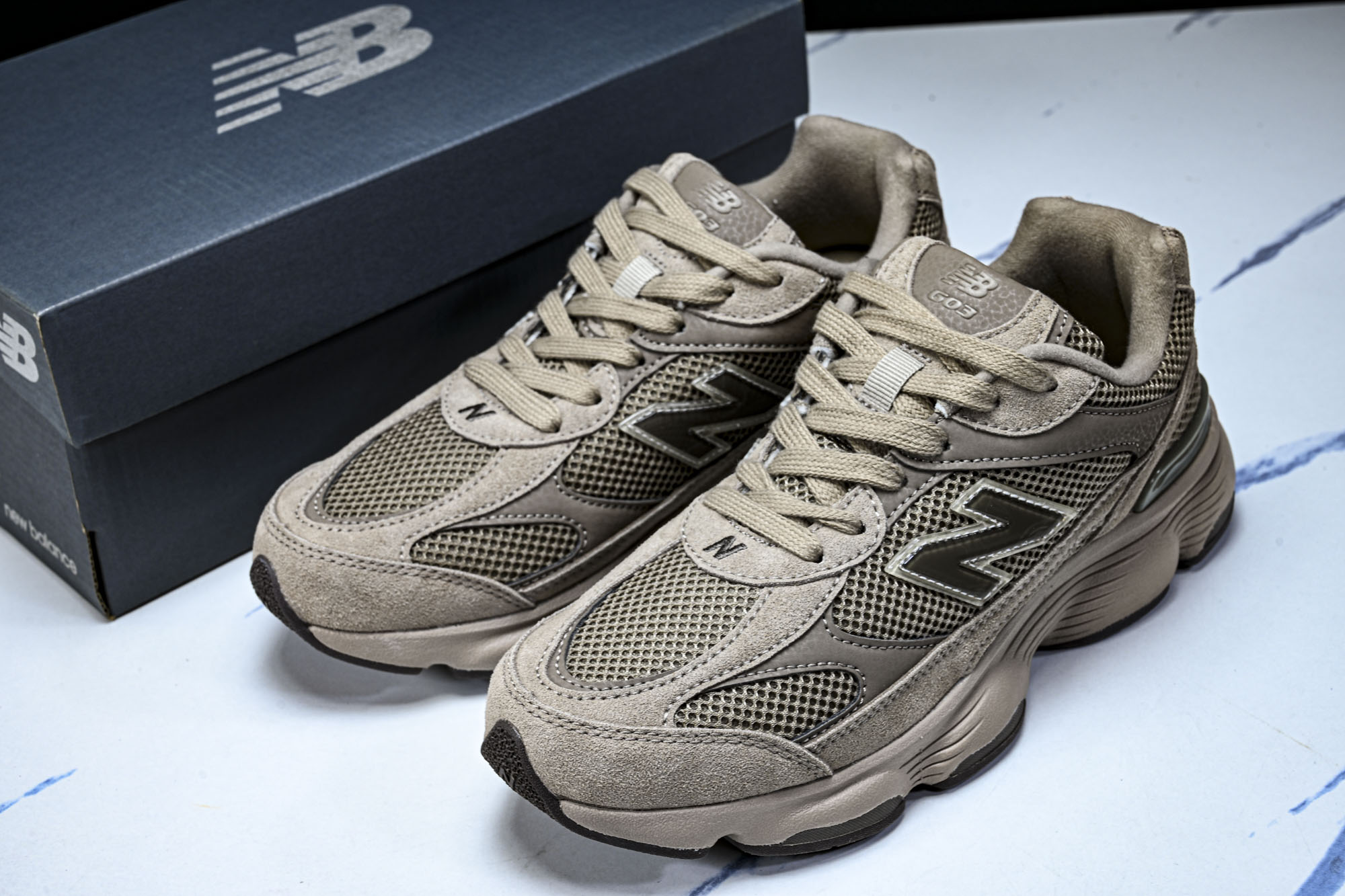 New Balance 603系列复古透气休闲运动慢跑鞋M6035RC #YZ039✦设计风格‌:承袭 