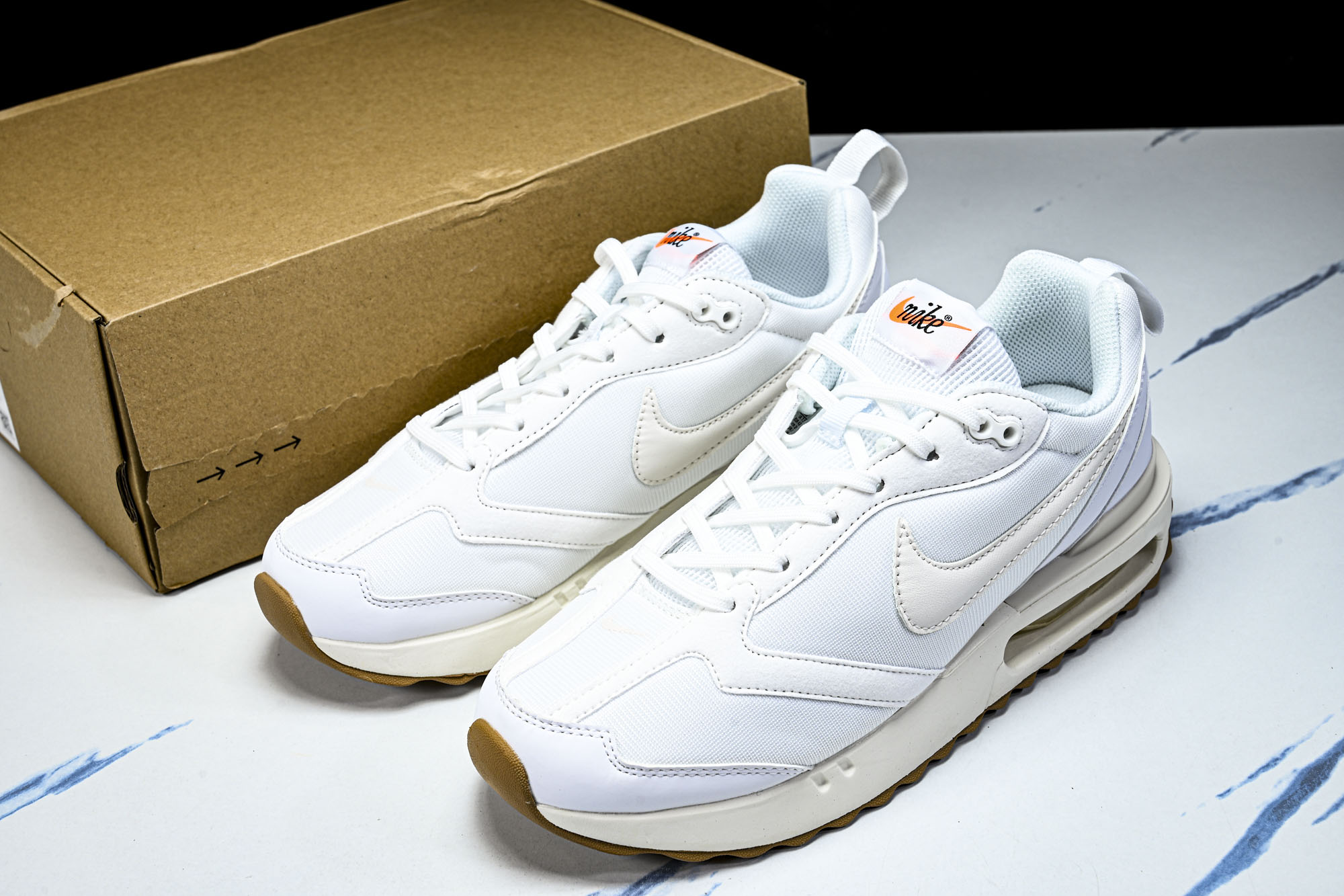 Nike Air Max Dawn 全新缓震气垫跑鞋 DM0013-105 #YZ03936 36.5 